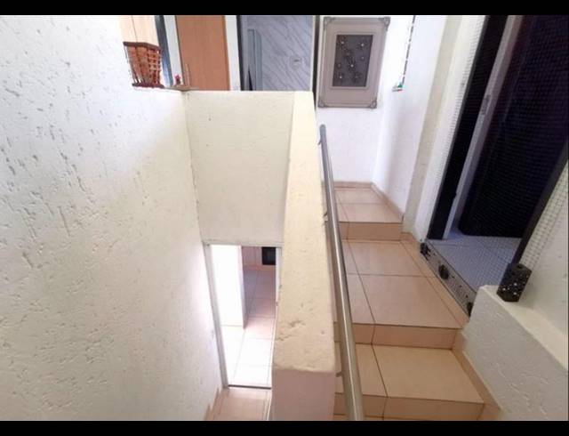 3 BEDROOM TOWNHOUSE FOR SALE IN GLENVISTA